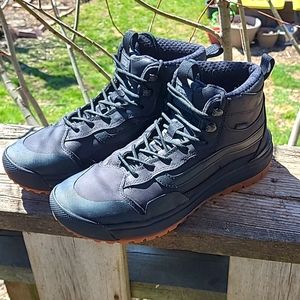 Vans UltraRange EXO boots